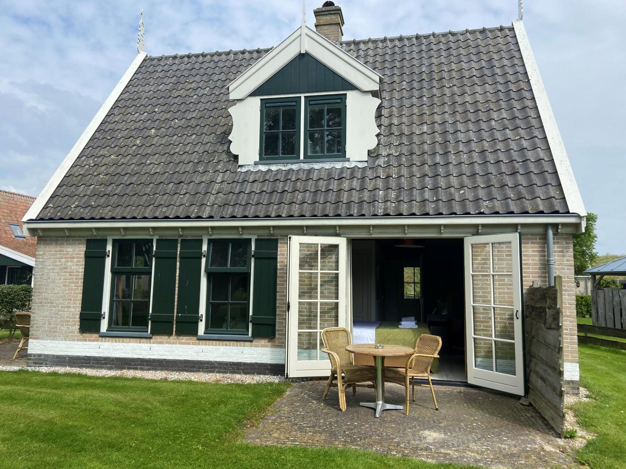 Recreatiepark Wiringherlant Hippolytushoef الغرفة الصورة